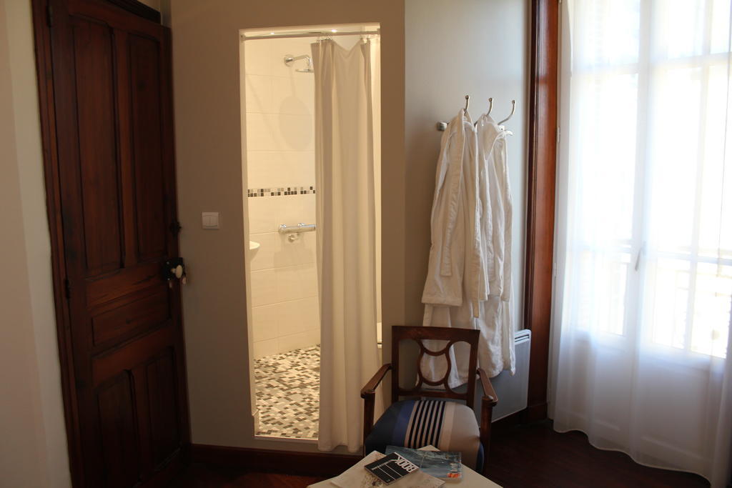 Bed and Breakfast Les Bruyeres Les Sables-dʼOlonne Pokoj fotografie